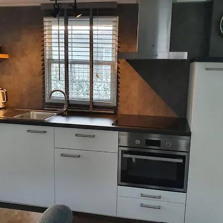 Vazonics Valkenbosch 76 Chalé