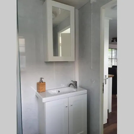 Vazonics Valkenbosch 76 샬레 *